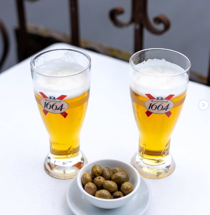 Els darrers dies d'estiu calorós es gaudeixen més amb una cervesa fresca al nostre balcó 🍻