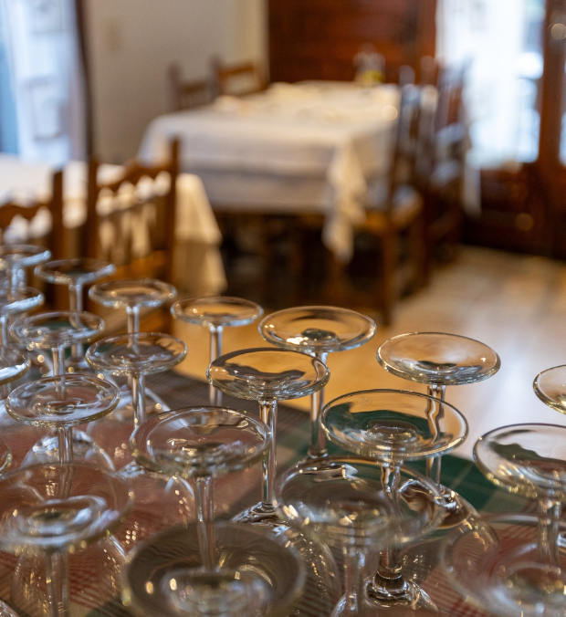 La nostra borda ofereix un 𝐚𝐦𝐛𝐢𝐞𝐧𝐭 𝐜𝐚𝐬𝐨𝐥𝐚̀ 𝐢 𝐟𝐚𝐦𝐢𝐥𝐢𝐚𝐫, amb una cuina que combina la tradició i la modernitat 👨‍🍳 Cada un dels nostres plats està elaborat amb ingredients locals i frescos!