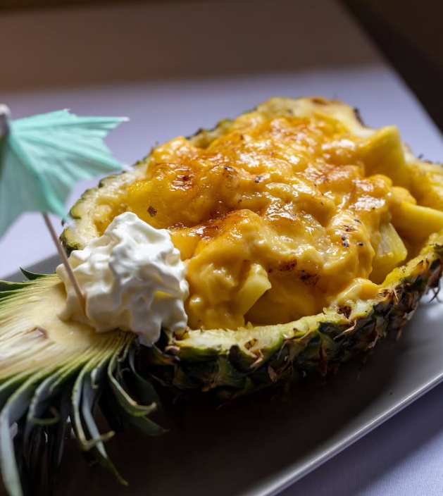 Pinya amb crema catalana: una autentica delícia de les nostres terres! 🍍