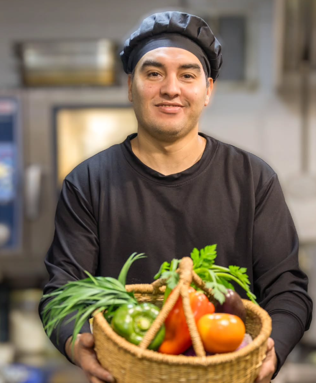 𝐆𝐞𝐫𝐦𝐚𝐧, el mag de la cuina, qui dona forma als combinació gastronòmics més exquisits, us assegura que cada un dels nostres plats està elaborat amb 𝐩𝐫𝐨𝐝𝐮𝐜𝐭𝐞𝐬 𝐬𝐞𝐥𝐞𝐜𝐜𝐢𝐨𝐧𝐚𝐭𝐬 i preparats amb passió